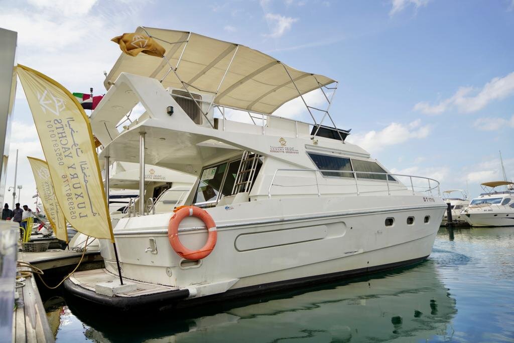 Luxury Yacht 44 Feet