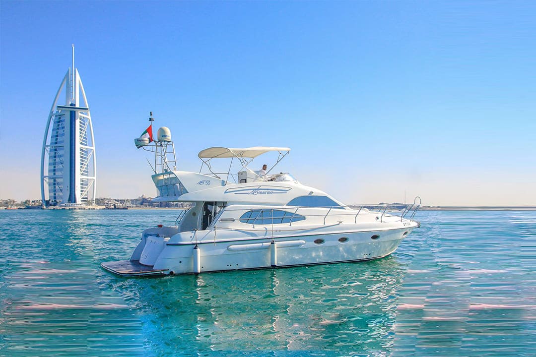 Luxury Yacht 50 Feet