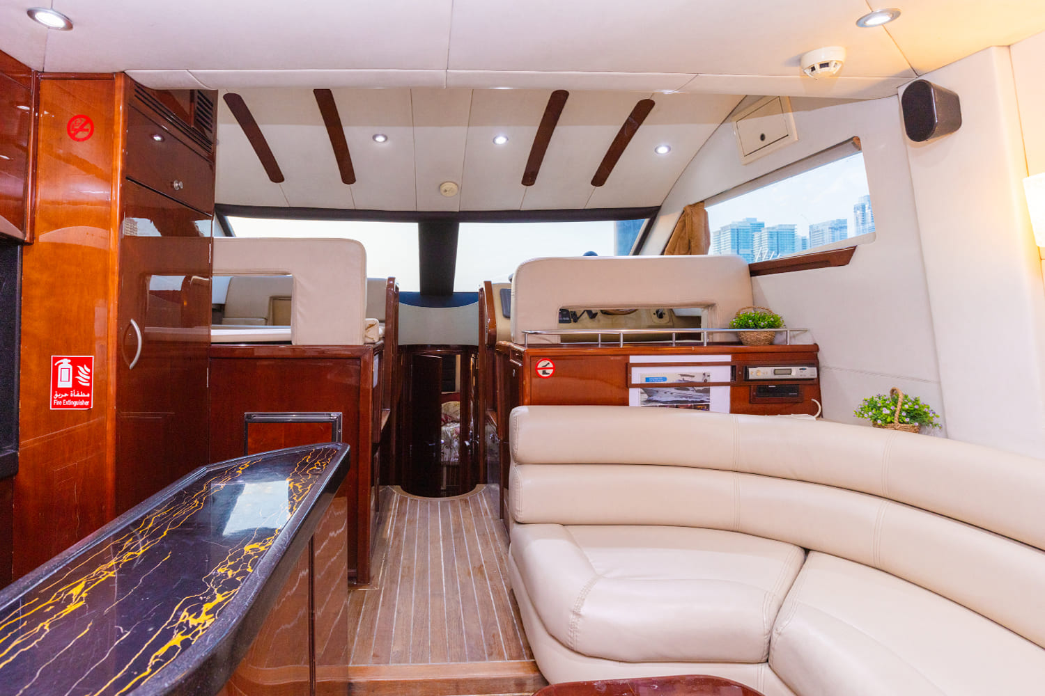 Luxury Yacht 50 Feet