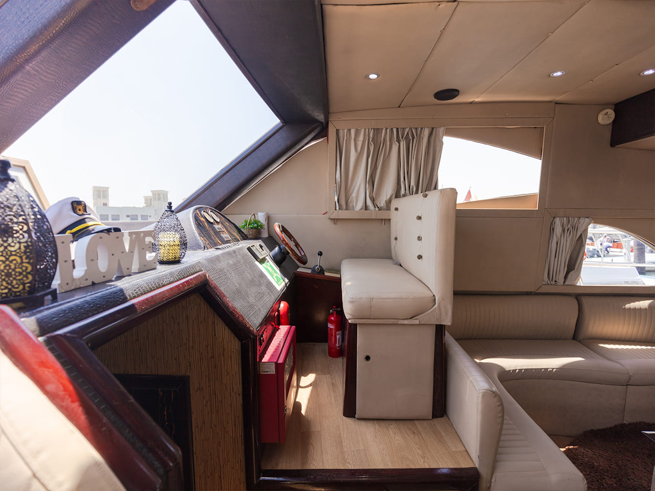 Luxury Yacht 55 Feet