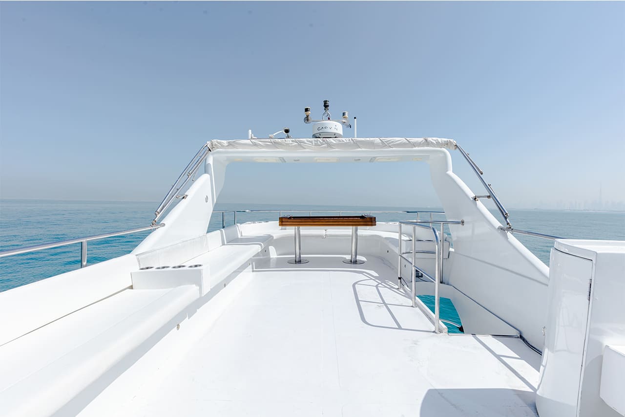 Luxury Yacht 82 Feet